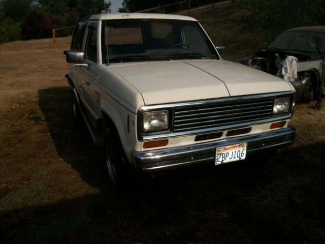 1984 White Ford Bronco Truck