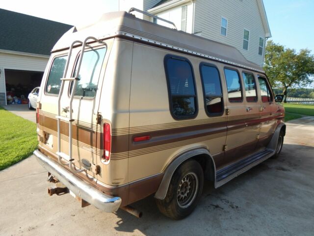1984 Brown Ford E-Series Van Van