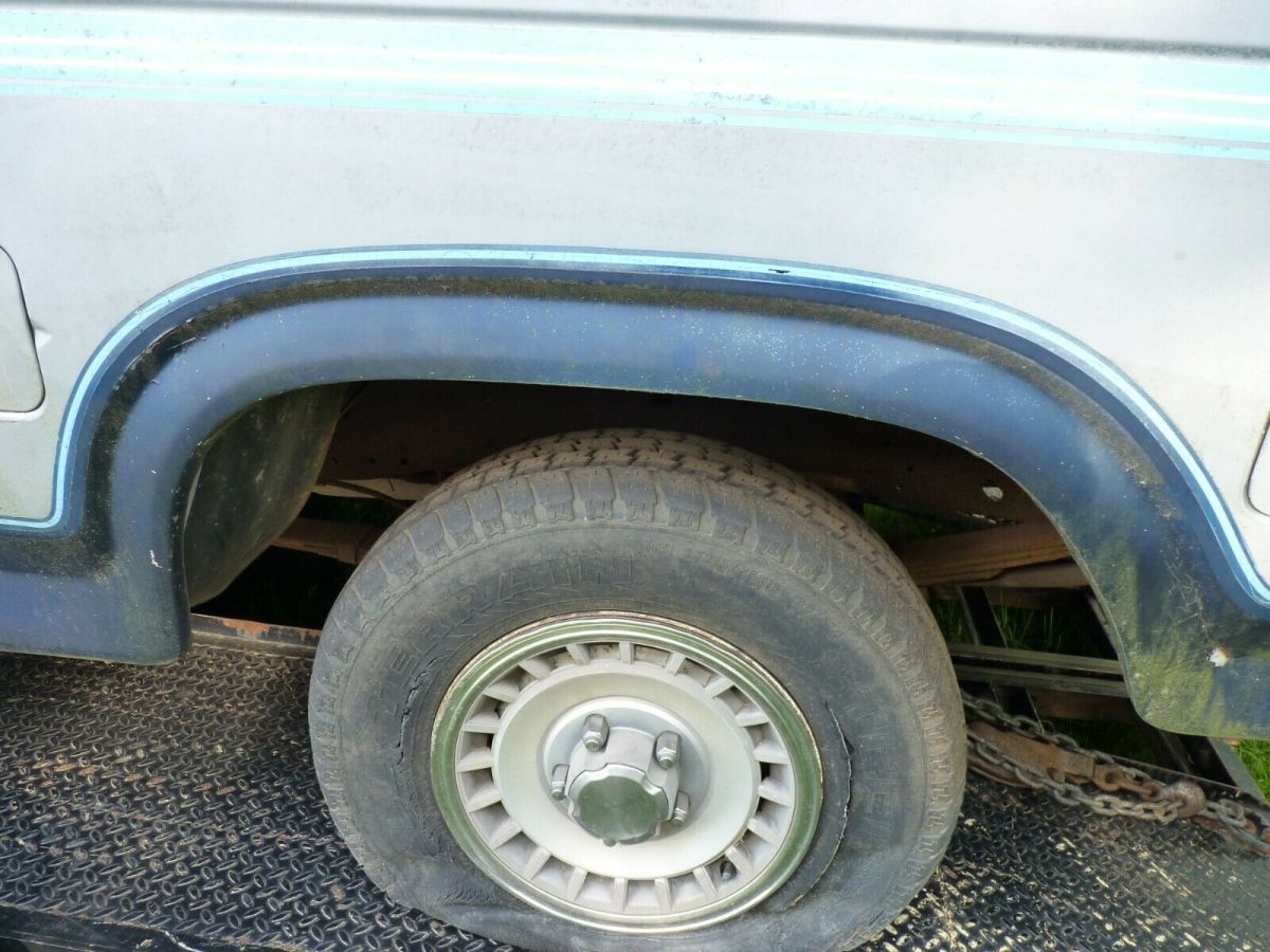 1984 Ford F-150 Standard Cab Pickup