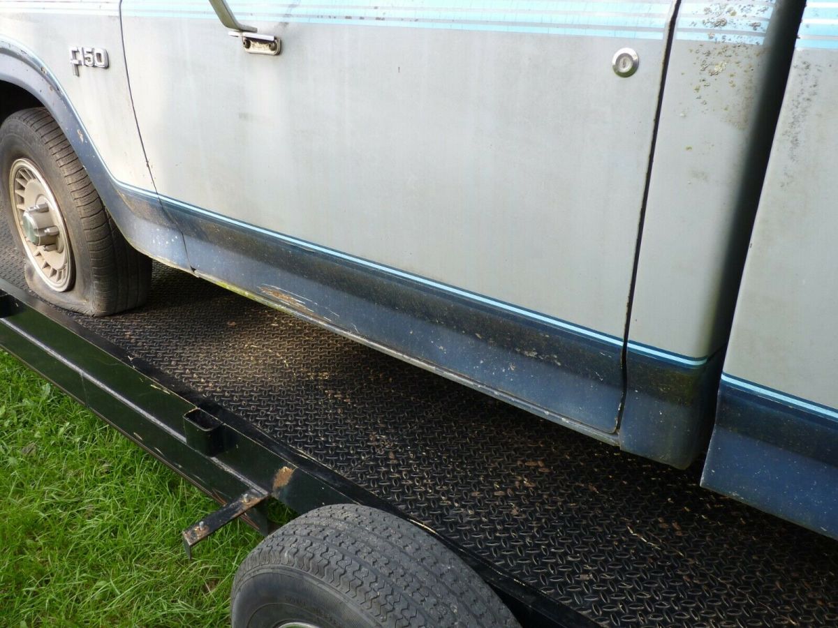 1984 Ford F-150 Standard Cab Pickup