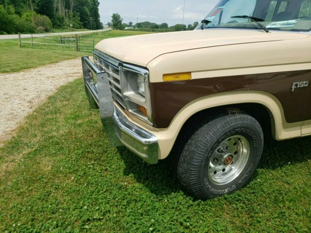 1984 Brown Ford F-150 Extended Cab Pickup