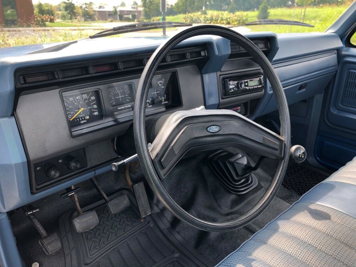 1984 Blue Ford F-250 Cab & Chassis