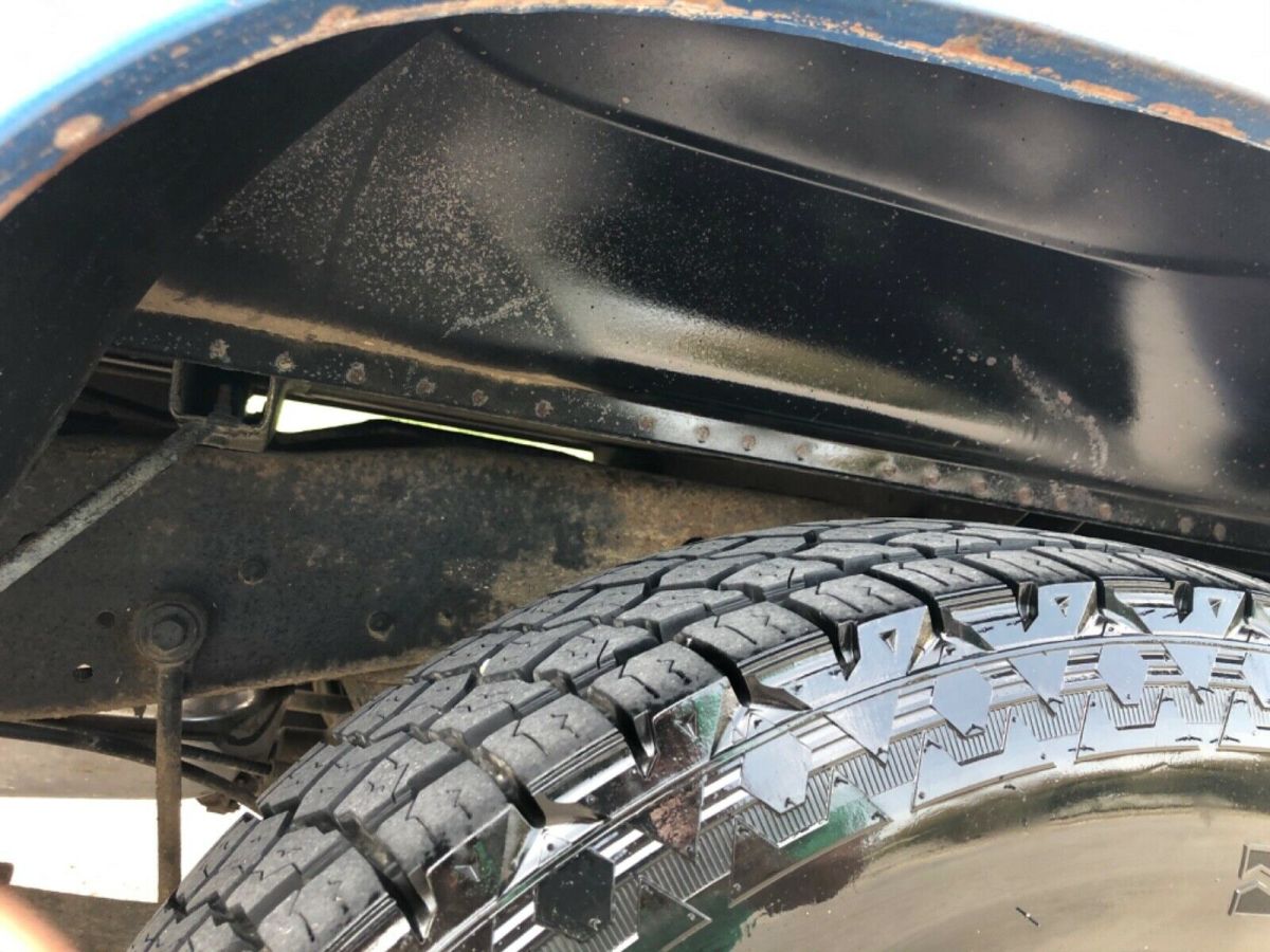 1984 Blue Ford F-250 Cab & Chassis