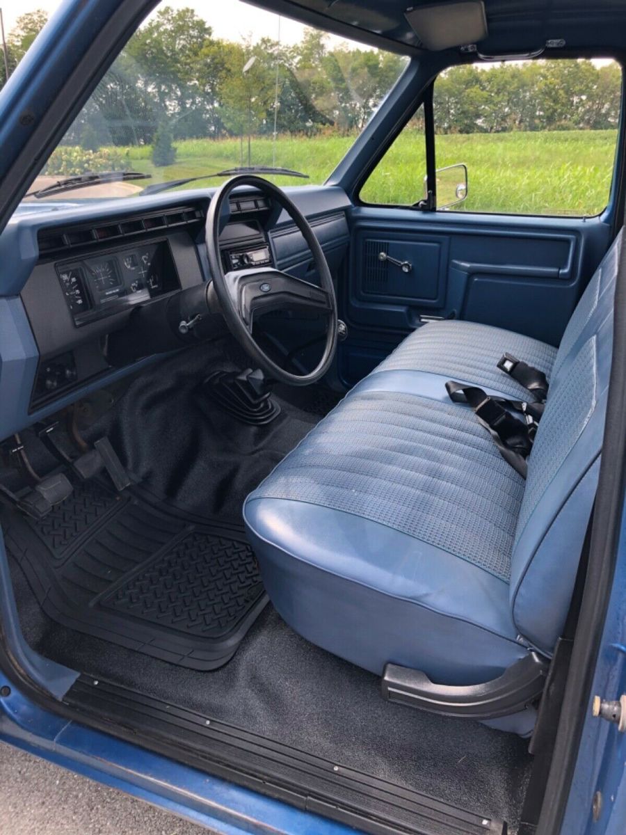 1984 Blue Ford F-250 Cab & Chassis