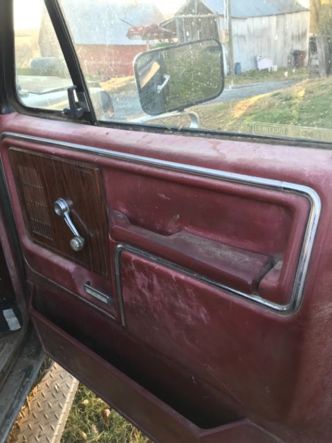 1984 Black Ford F-250 Standard Cab Pickup