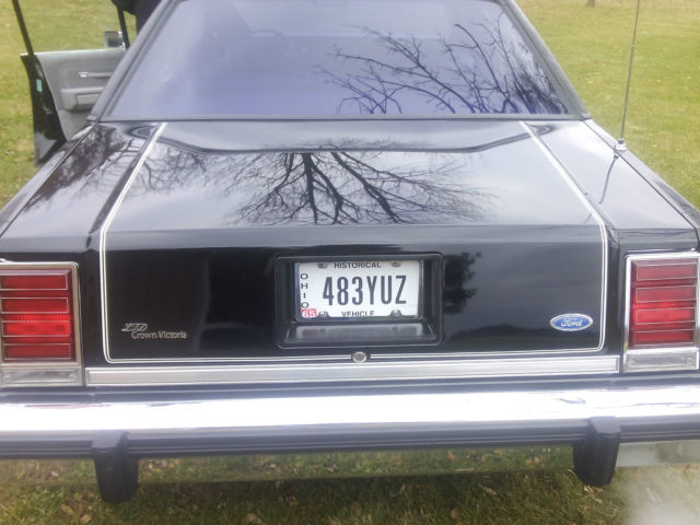 1984 Black Ford Crown Victoria Sedan