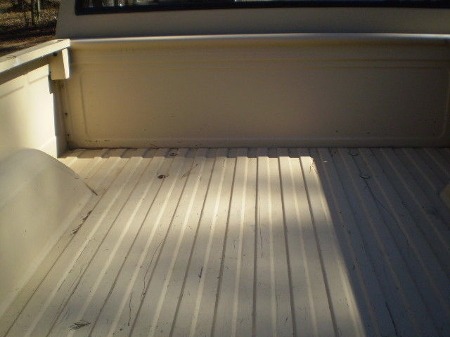 1984 BIEGE GMC Sierra 1500 SHORT BED FLEET SIDE