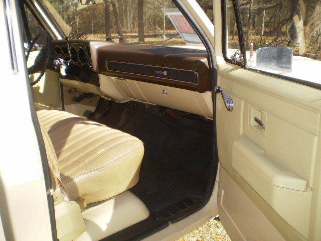 1984 BIEGE GMC Sierra 1500 SHORT BED FLEET SIDE