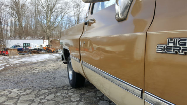 1984 Gold GMC C-10, 2WD  Standard Cab Pickup