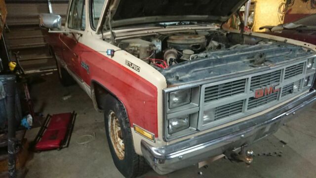 1984 Tan GMC Sierra 2500 Standard Cab Pickup