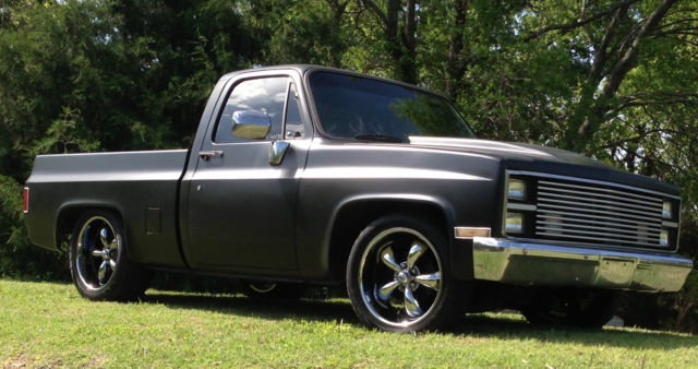1984 Semi Gloss Black (John Deer Blitz Black) GMC Sierra 1500 Standard Cab Pickup