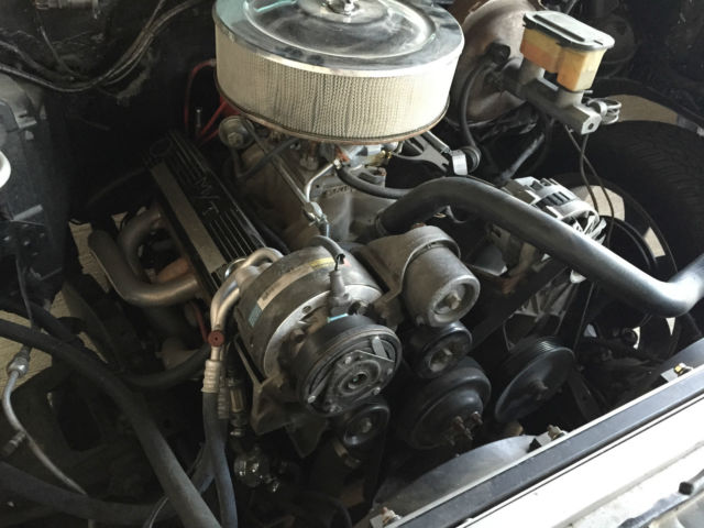 1984 Semi Gloss Black (John Deer Blitz Black) GMC Sierra 1500 Standard Cab Pickup