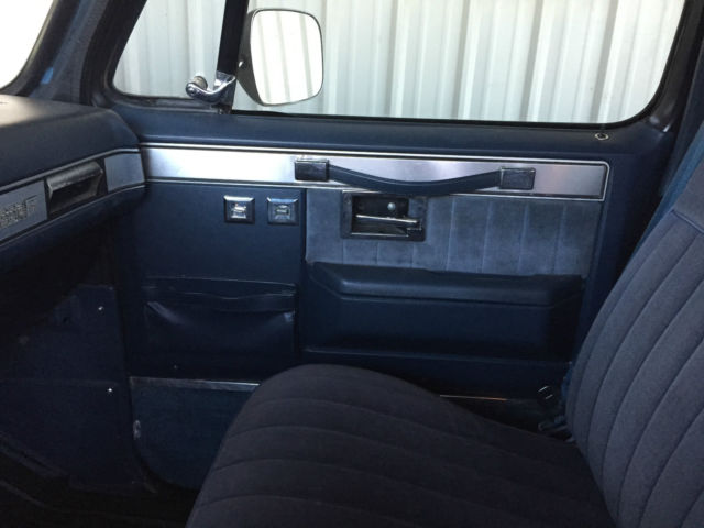 1984 Semi Gloss Black (John Deer Blitz Black) GMC Sierra 1500 Standard Cab Pickup