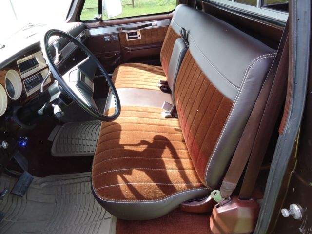 1984 Brown GMC Sierra 2500 Standard Cab Pickup