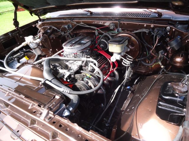 1984 Brown GMC Sierra 2500 Standard Cab Pickup