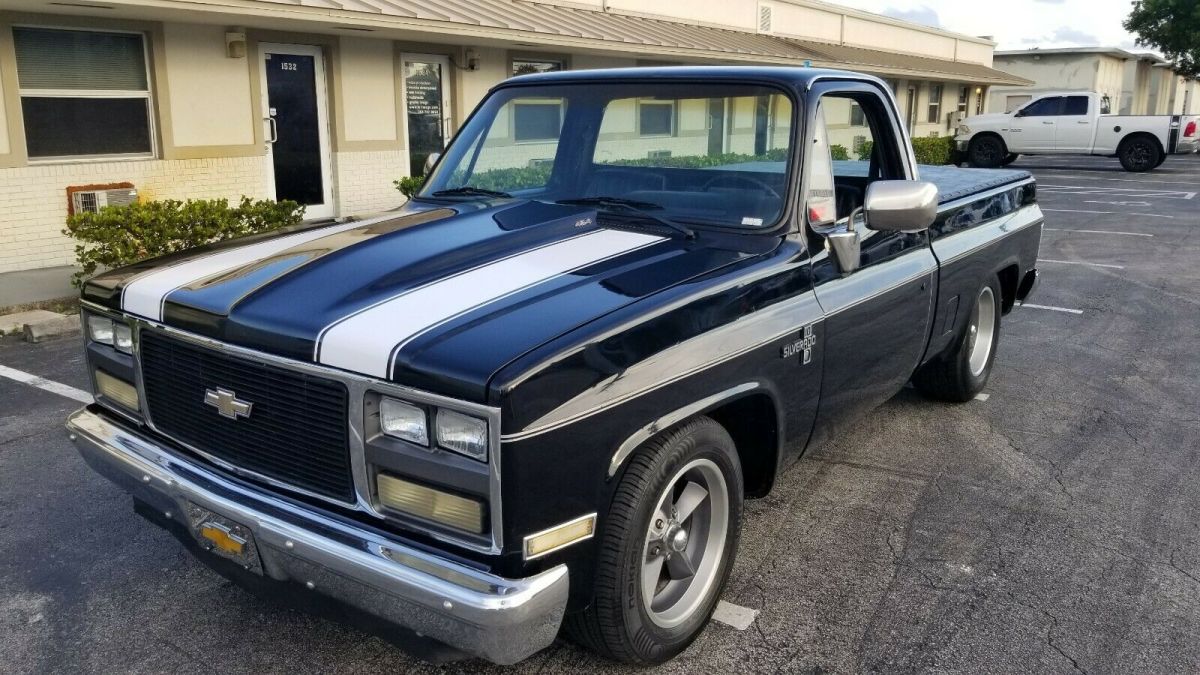 1984 BLACK GMC Sierra 1500 Pickup Truck