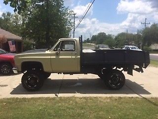 1984 Beige GMC Sierra 2500 Standard Cab Pickup