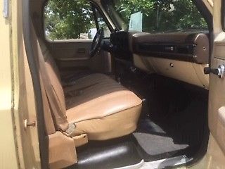 1984 Beige GMC Sierra 2500 Standard Cab Pickup