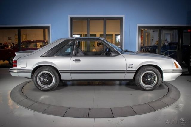 1984 Silver Ford Mustang