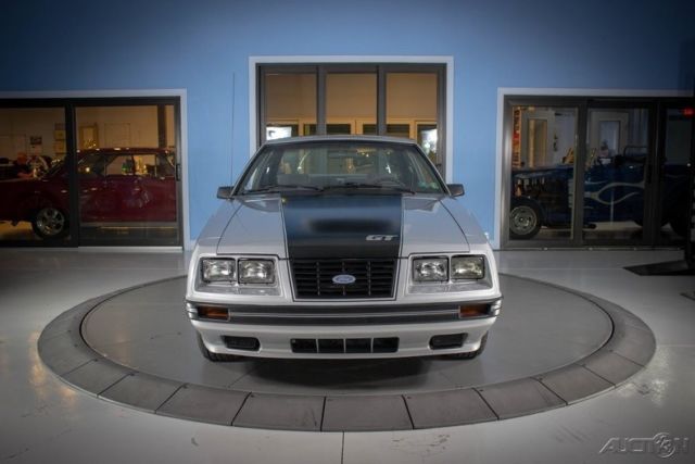 1984 Silver Ford Mustang