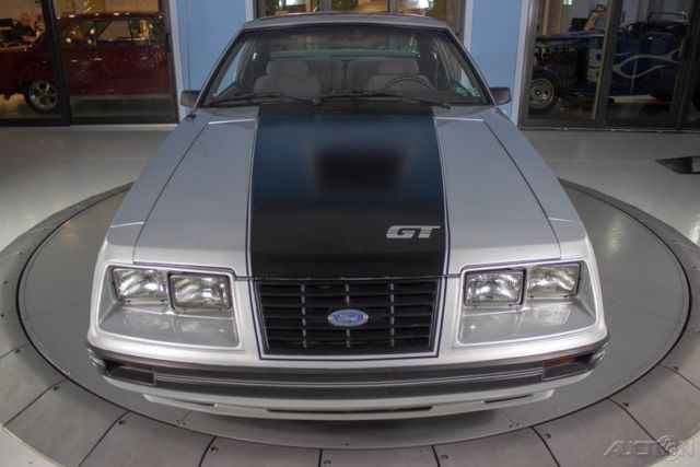 1984 Silver Ford Mustang