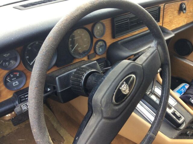 1984 marroon Jaguar XJ6