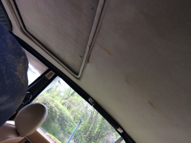 1984 marroon Jaguar XJ6