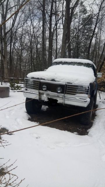 1984 Blue Chevrolet Blazer SUV
