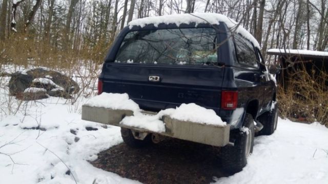 1984 Blue Chevrolet Blazer SUV