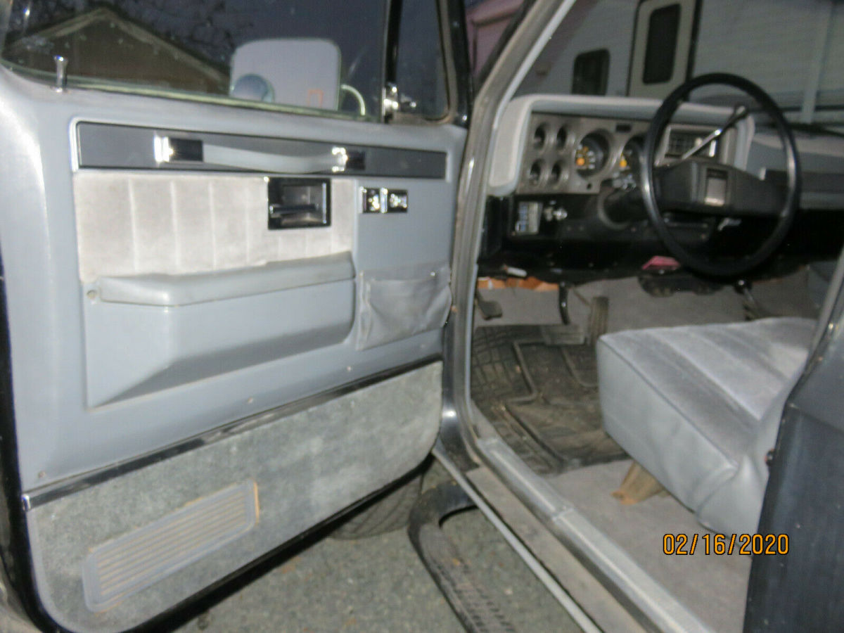 1984 Black Chevrolet Blazer