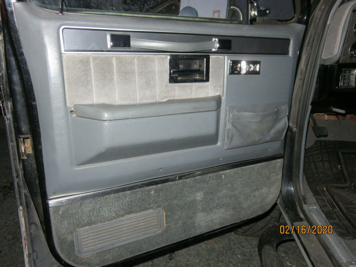 1984 Black Chevrolet Blazer