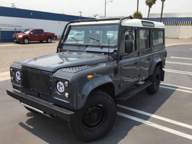 1984 grey Land Rover Defender