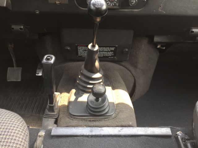 1984 grey Land Rover Defender