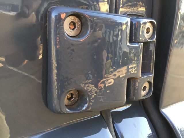 1984 grey Land Rover Defender