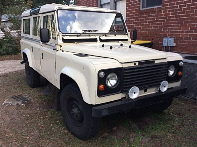 1984 Land Rover Defender
