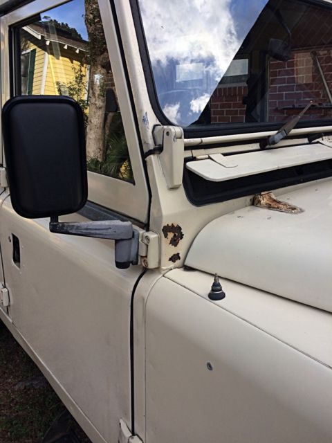 1984 Land Rover Defender