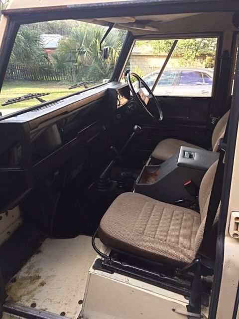 1984 Land Rover Defender