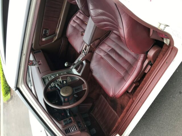 1984 White Mazda RX-7 Coupe