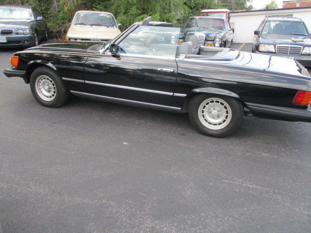 1984 Black Mercedes-Benz SL-Class Convertible