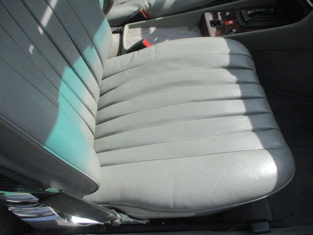 1984 Black Mercedes-Benz SL-Class Convertible