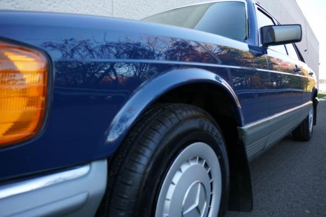 1984 Blue Mercedes-Benz 200-Series Sedan