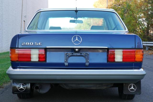 1984 Blue Mercedes-Benz 200-Series Sedan