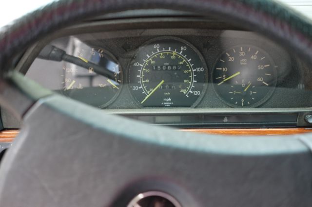 1984 White Mercedes-Benz 300-Series Sedan