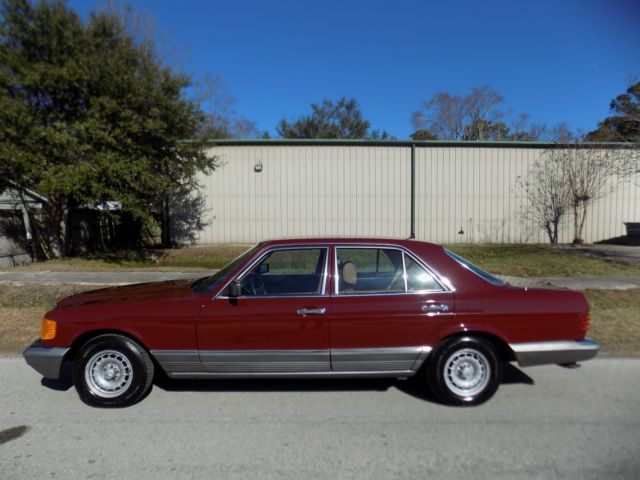 1984 Orient red Mercedes-Benz 300-Series sedan