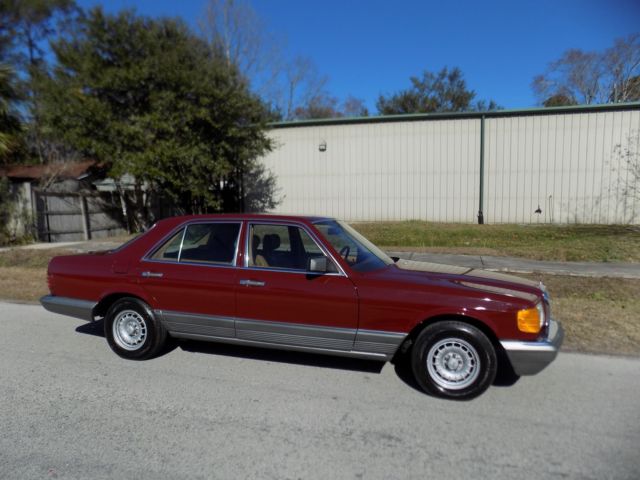 1984 Orient red Mercedes-Benz 300-Series sedan