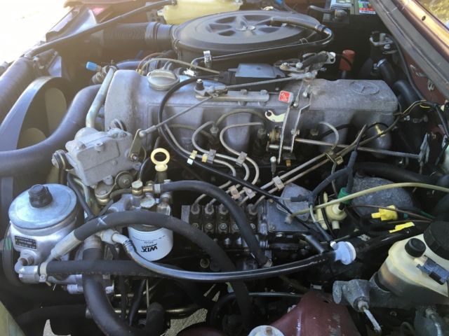 1984 Burgundy Mercedes-Benz 300-Series Coupe