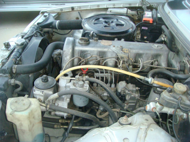 1984 Silver Mercedes-Benz 300-Series Sedan