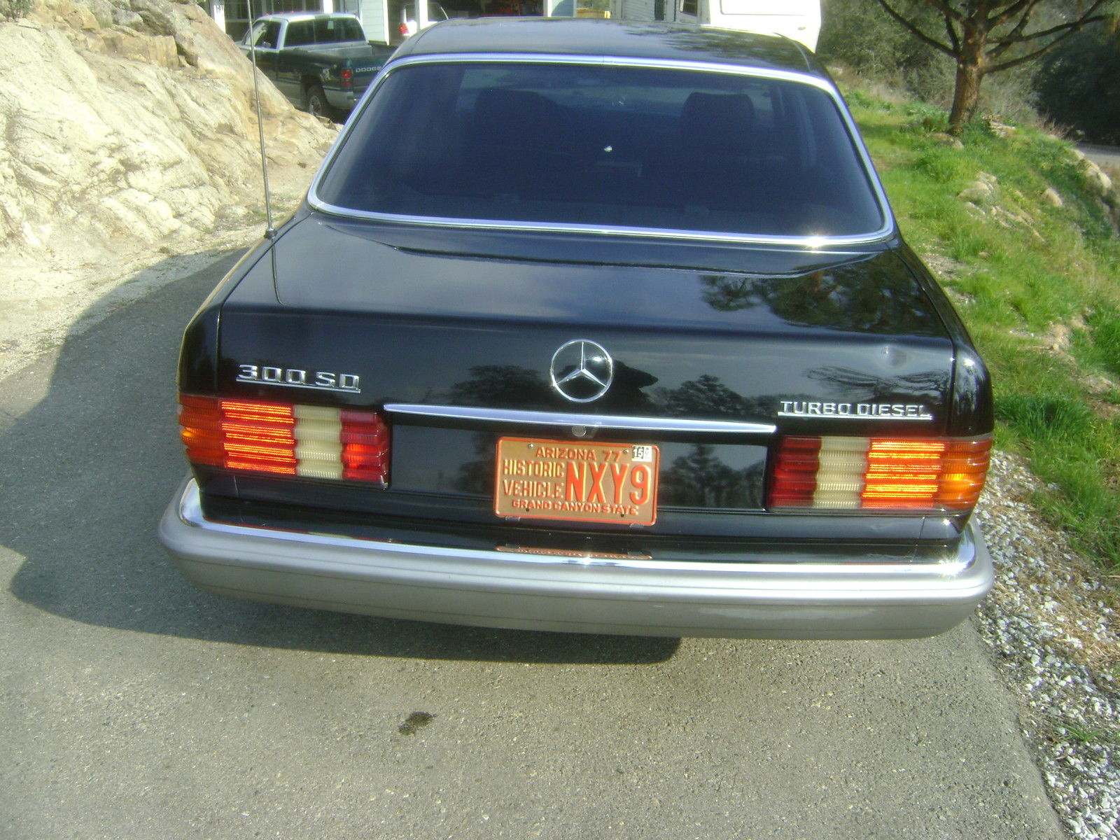 1984 Black Mercedes-Benz 300-Series