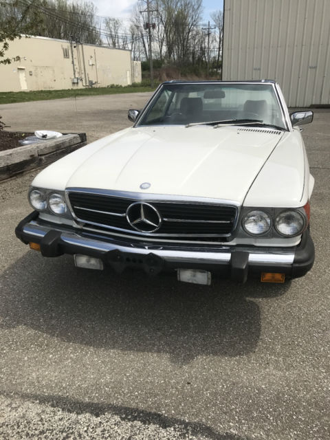 1984 White Mercedes-Benz SL-Class