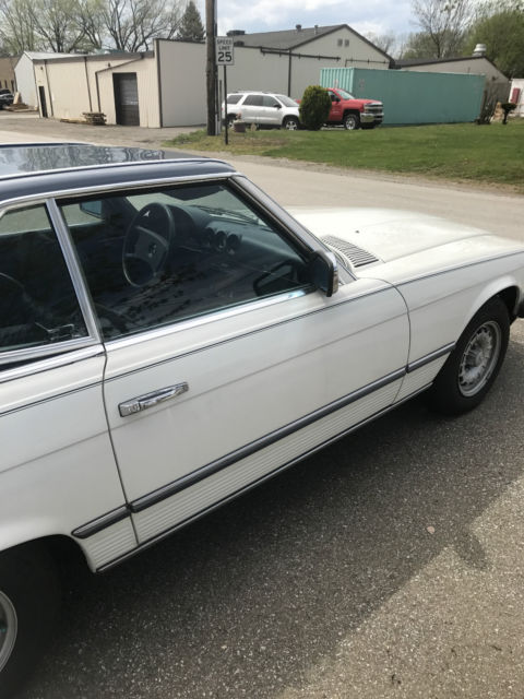 1984 White Mercedes-Benz SL-Class